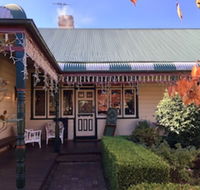 Glenella Guesthouse - Holiday Sunshine Coast
