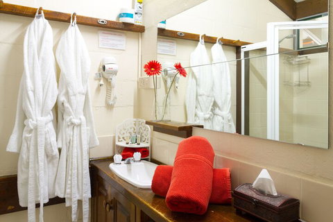 Blackheath Motor Inn - Sunshine Coast Tourism 6