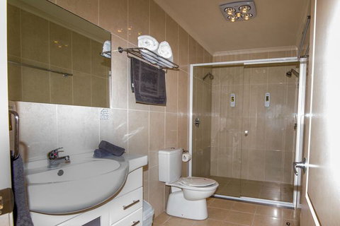 Wollongong Surf Leisure Resort - Holiday Sunshine Coast 5