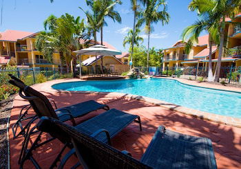 Beach Court - Holiday Sunshine Coast 0