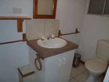 Beachside Holiday Units - Sunshine Coast Tourism 5