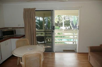 Beachside Holiday Units - Sunshine Coast Tourism 6