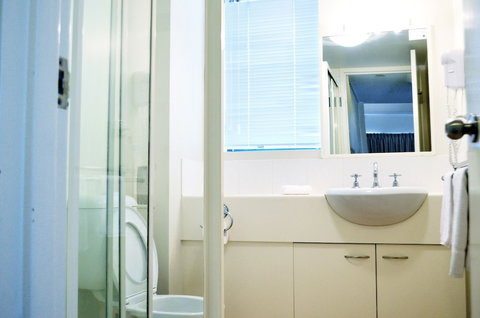 Spring Hill Mews Apartments - Sunshine Coast Tourism 6