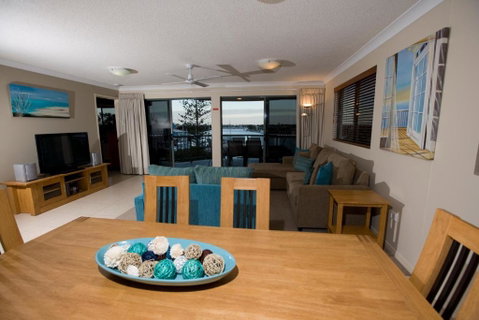 Riverdance Apartments - Sunshine Coast Tourism 5