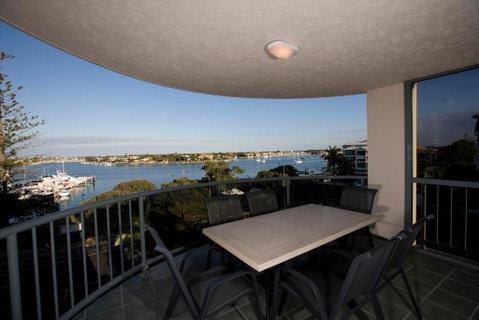 Riverdance Apartments - Sunshine Coast Tourism 3
