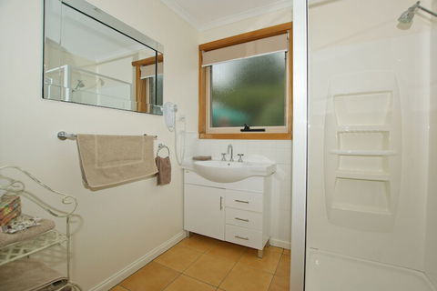 Sherwood View Accommodation - Sunshine Coast Tourism 7