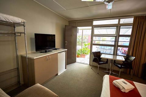 Anchorage Motor Inn - Holiday Sunshine Coast 2
