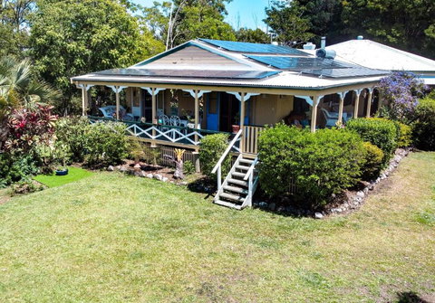 Noosa Hinterland Bed & Breakfast - Holiday Sunshine Coast 3