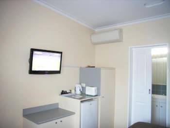 Bairnsdale Main Motel - Holiday Sunshine Coast 6