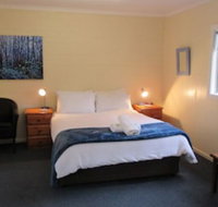 Alpine Park Riverside Cottages - Sunshine Coast Tourism