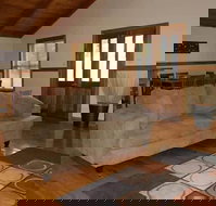 Beachport Retreat Holiday House - Holiday Sunshine Coast