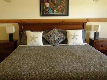 Beachport Retreat Holiday House - Holiday Sunshine Coast 3