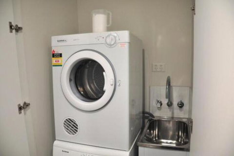 Astra Collins St. Docklands - Holiday Sunshine Coast 4