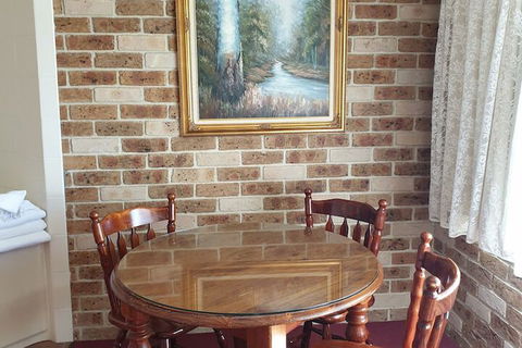 Leagues Motel - Holiday Sunshine Coast 7