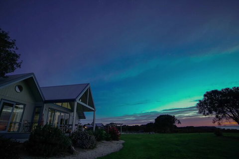 Bear Gully Coastal Cottages - Holiday Sunshine Coast 1