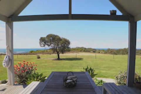 Bear Gully Coastal Cottages - Holiday Sunshine Coast 0