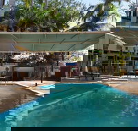 Palm Court Budget Motel Hostel/Backpackers - Sunshine Coast Tourism