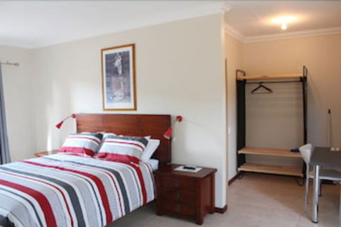 Avocados Accommodation - Holiday Sunshine Coast 2