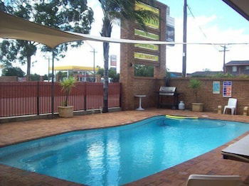 Cobar Town And Country Motor Inn - Sunshine Coast Tourism 1
