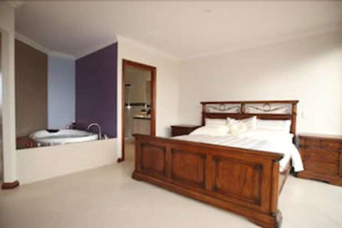 Aurora Cottages - Holiday Sunshine Coast 7