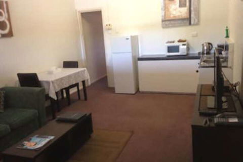 Copper Gate Motel - Sunshine Coast Tourism 5