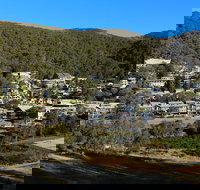 Kasees Apartments  Mountain Lodge - Holiday Sunshine Coast