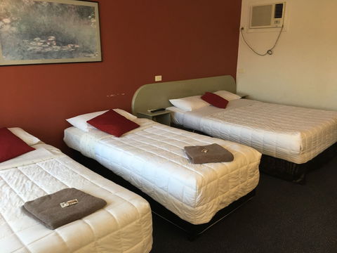 Parkway Motel - Holiday Sunshine Coast 6