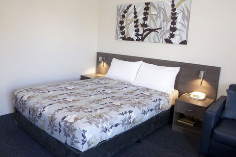 Narellan Motor Inn - Sunshine Coast Tourism 7