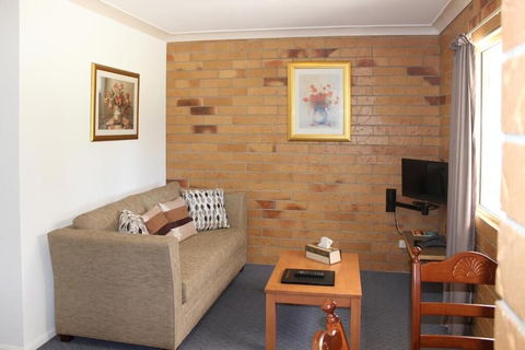 Copper Country Motor Inn & Restaurant - Holiday Sunshine Coast 4