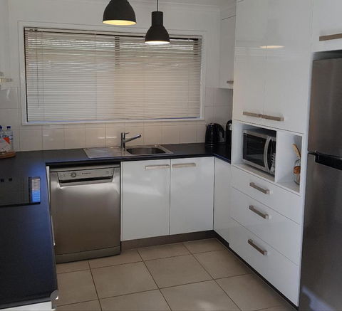 At Home Apartments - Holiday Sunshine Coast 2