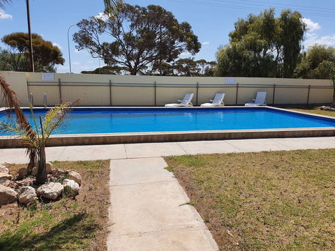 Ceduna East West Motel - Holiday Sunshine Coast 5