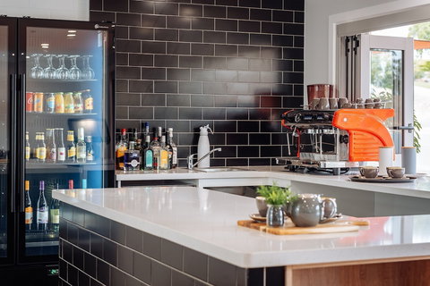 Raintree Motel Biloela - Sunshine Coast Tourism 4