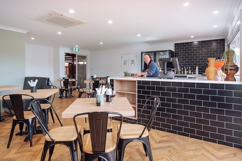 Raintree Motel Biloela - Sunshine Coast Tourism 3