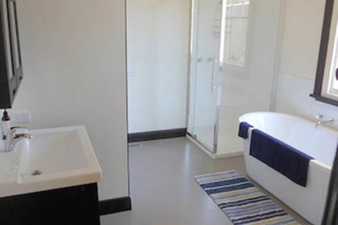 The Scout Hall - Holiday Sunshine Coast 6