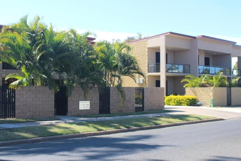 Emerald Western Gateway Motel - Sunshine Coast Tourism 2