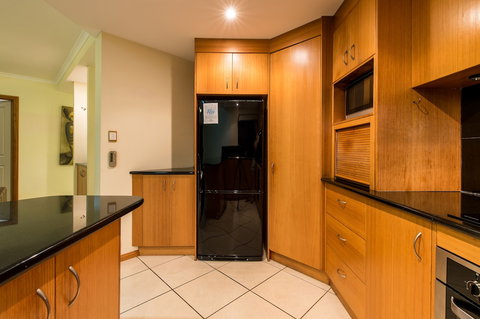 Waves - Sunshine Coast Tourism 6