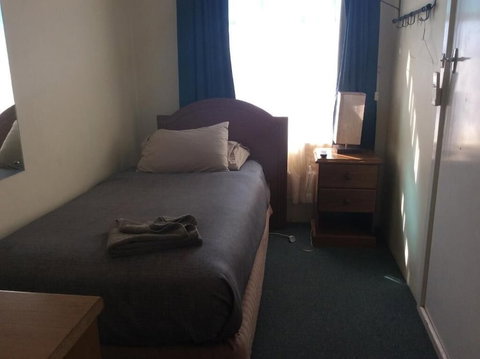 The New Whyalla Hotel - Holiday Sunshine Coast 2