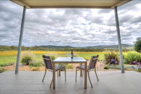 Azjure Studio Retreat - Holiday Sunshine Coast 6