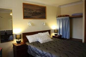 Harbour Foreshore Motel - Sunshine Coast Tourism 0