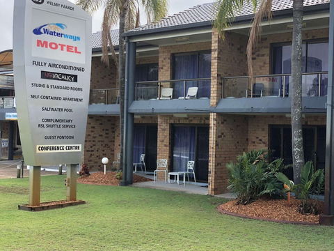 Bribie Waterways Motel - Sunshine Coast Tourism 0