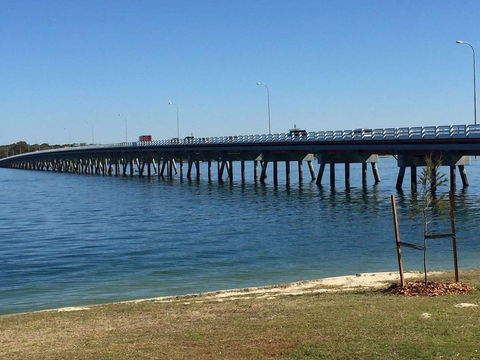Bribie Waterways Motel - Sunshine Coast Tourism 3