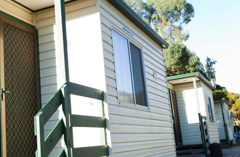 Strayleaves Caravan Park - Holiday Sunshine Coast 2