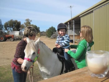 Cabarita Lodge - Sunshine Coast Tourism 3