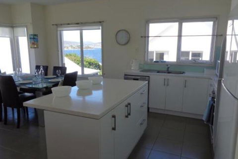 Chapman Street Townhouse Bellerive HobartTasmania - Holiday Sunshine Coast 3