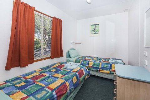 Naracoorte Holiday Park - Sunshine Coast Tourism 3