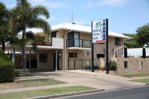 Emerald Central Palms Motel - Sunshine Coast Tourism 0