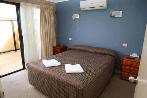 Emerald Central Palms Motel - Sunshine Coast Tourism 6
