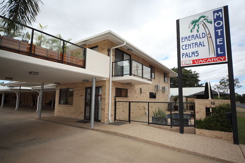 Emerald Central Palms Motel - Sunshine Coast Tourism 2