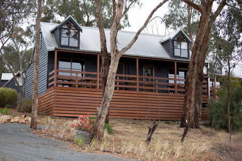 Warrenmang Winery & Resort - Holiday Sunshine Coast 6