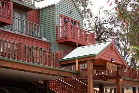 Warrenmang Winery & Resort - Holiday Sunshine Coast 2